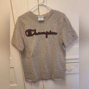 Men's Champion Heritage Size Medium T-shirt Gray Red Black Crewneck